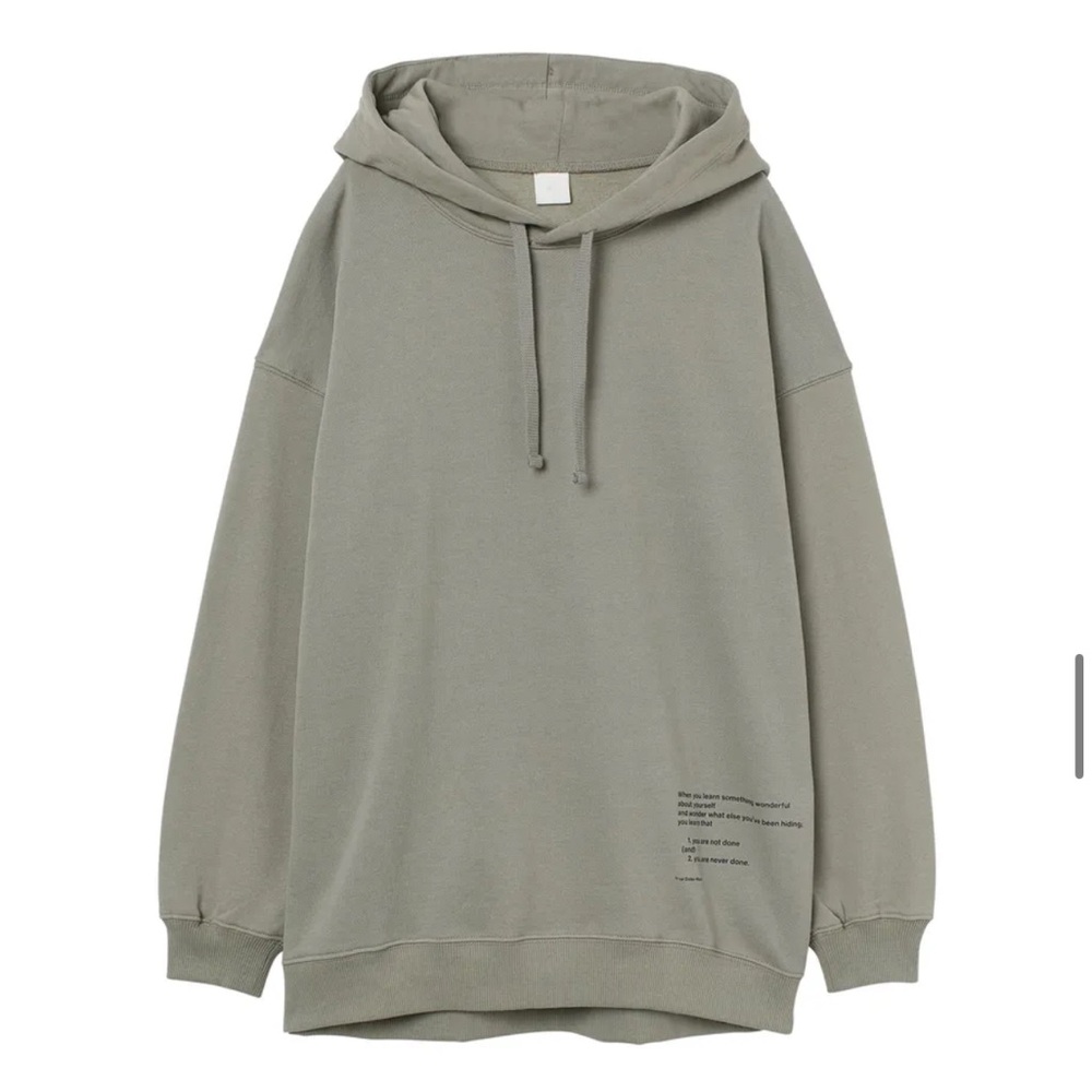 Hoodie von H&M x Yrsa Daley-Ward
